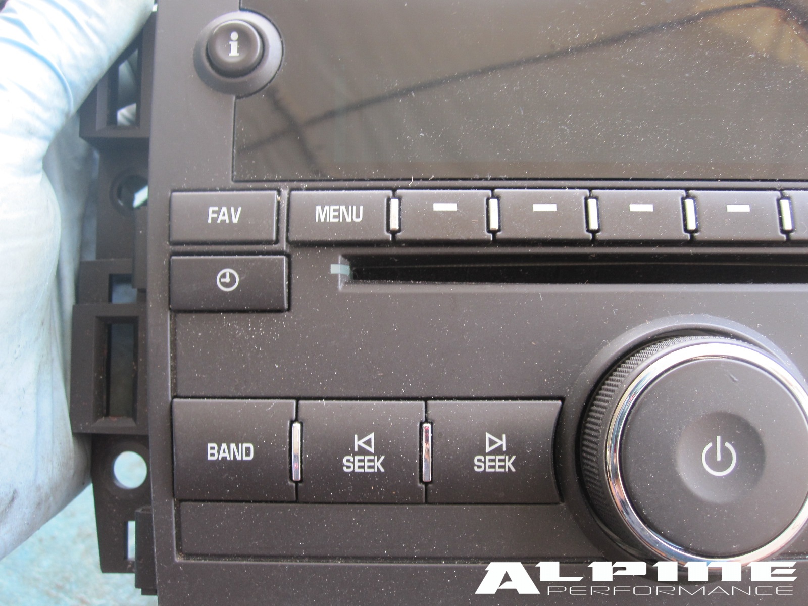 Origianal Chevy Tahoe Suburban Avalanche GMC Sierra YUKON OEM Radio MP3 AUX CD Player ...1600 x 1200